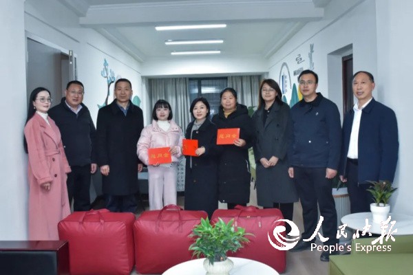 关怀润教坛 调研促发展——四川省教科···