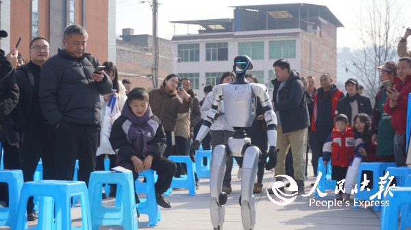 春润巴渠惠民生 服务基层助振兴——2···