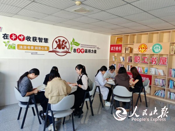 “书香润初心·玫瑰绽芳华” ——开江···